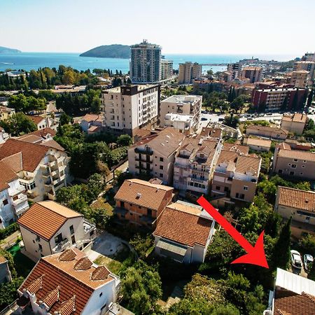 Villa Velzon Guesthouse Budva Bagian luar foto