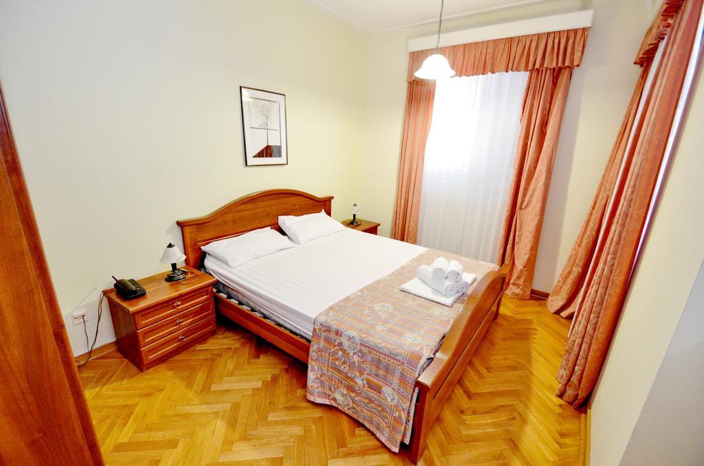 Villa Velzon Guesthouse Budva Bagian luar foto