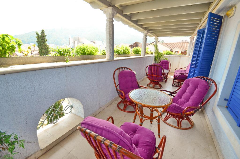 Villa Velzon Guesthouse Budva Bagian luar foto