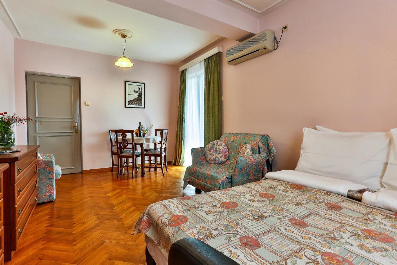 Villa Velzon Guesthouse Budva Bagian luar foto